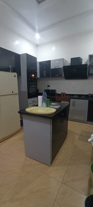 DISTRESS SALE 📍 📍 📍 LUXURIOUSLY BUILT 4 Bedroom Fully Detached Duplex FEATURES All Rooms En-Suite Fitted Ac, Living Room with guest Toilet, One Room BQ Water treatment Plant, Study, Fully-Fitted Kitchen, Wide Master Bedroom with Jacuzzi and a Mini Balcony, Gate House, Spacious Parking Space PRICE : N120m Title : Governors Consent 📍LOCATION : Ikota Villa Estate, Lekki, Lagos