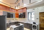 FULLY SERVICED 5 BEDROOM DETACHED HOME