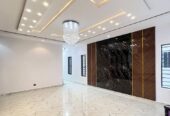 FULLY SERVICED 5 BEDROOM DETACHED HOME