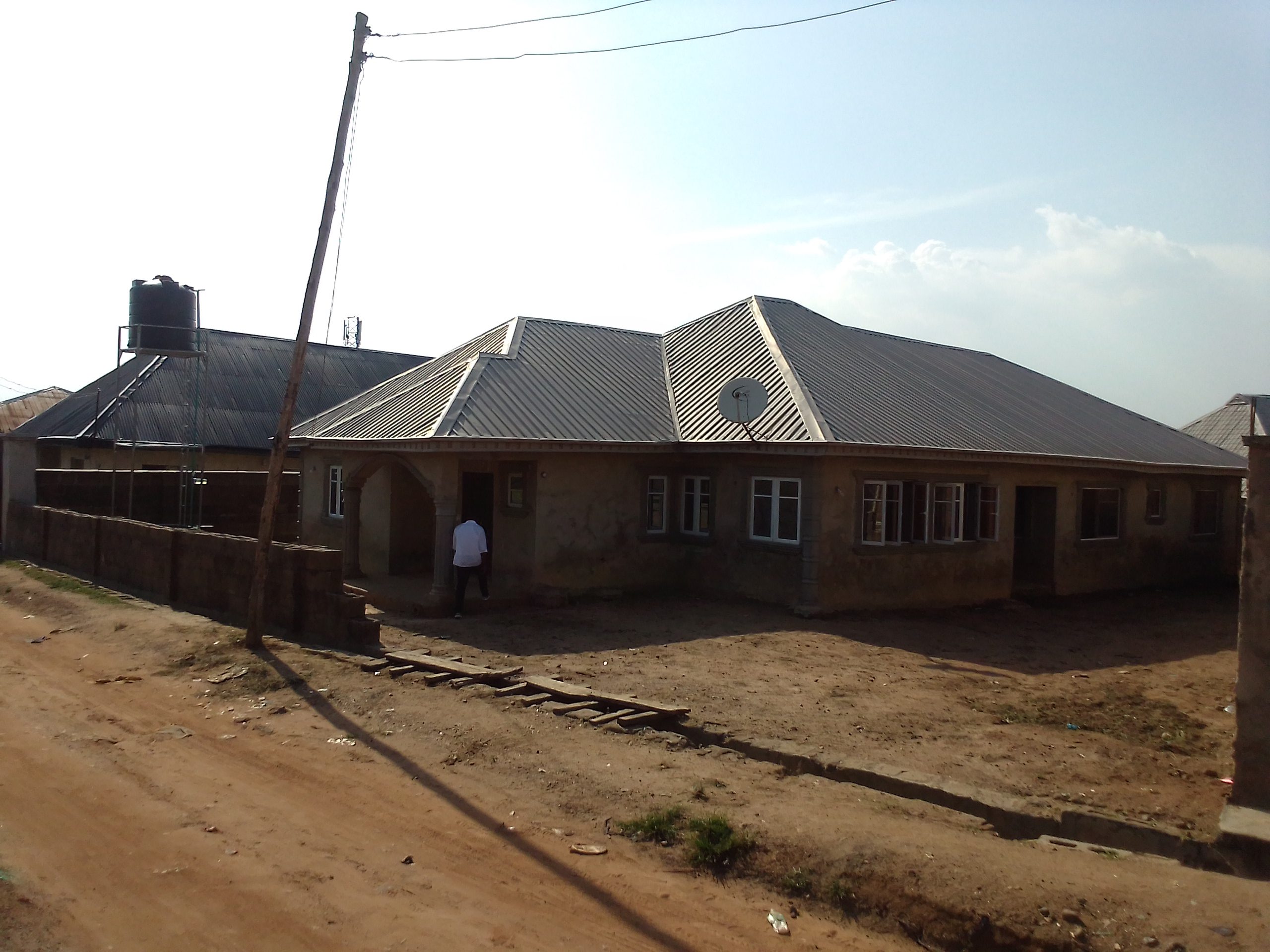 A fully built new bungalow at oluwo area, egbeda