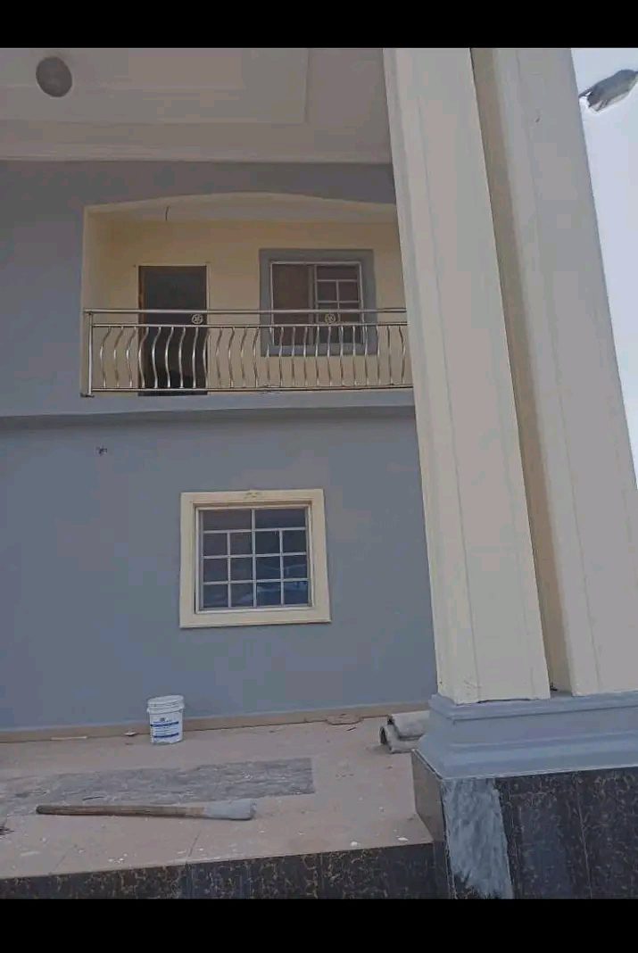5 bedroom duplex