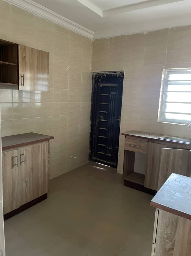 Ensuite 3 bedroom flat