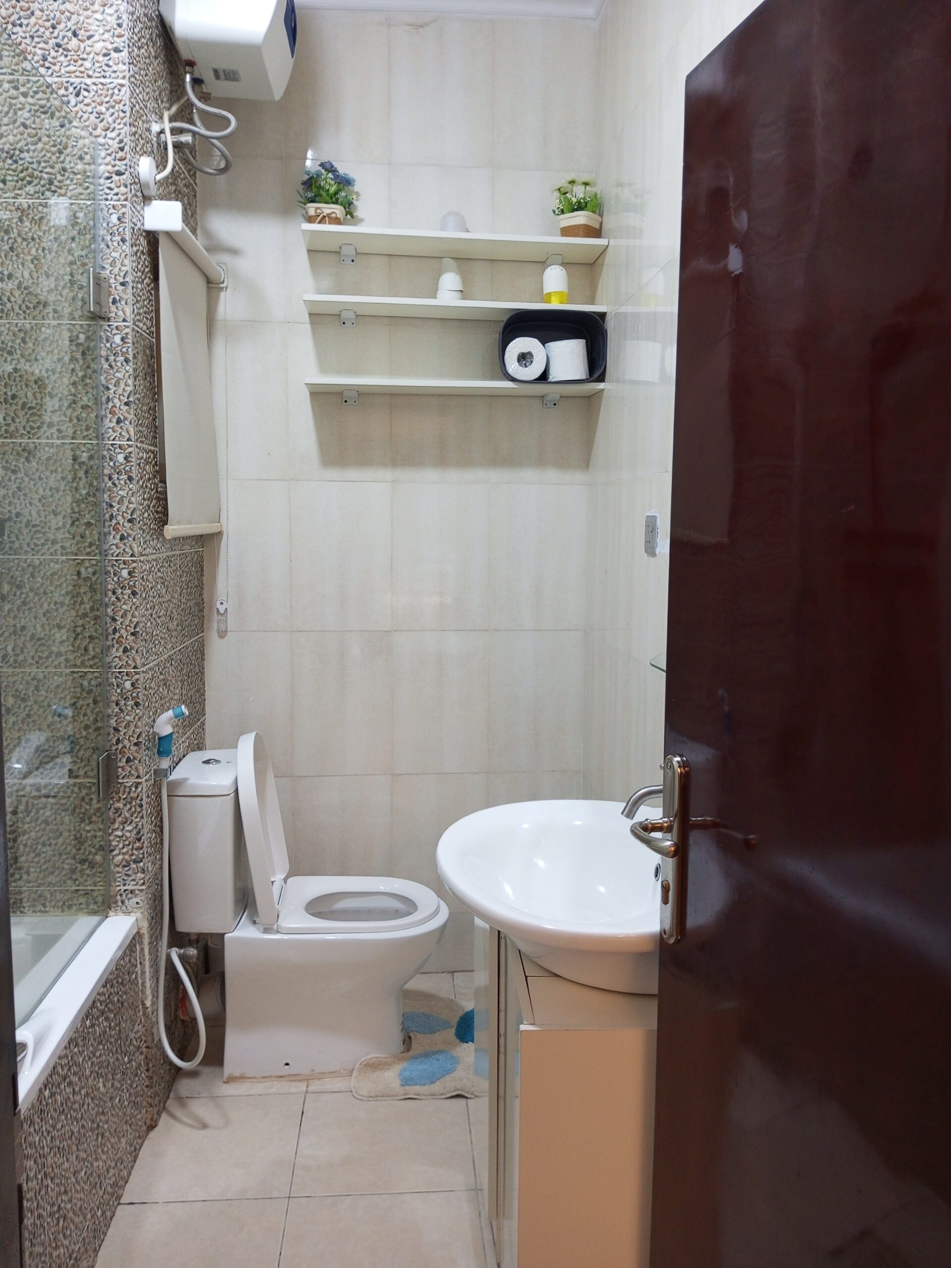 3 bed room apartment