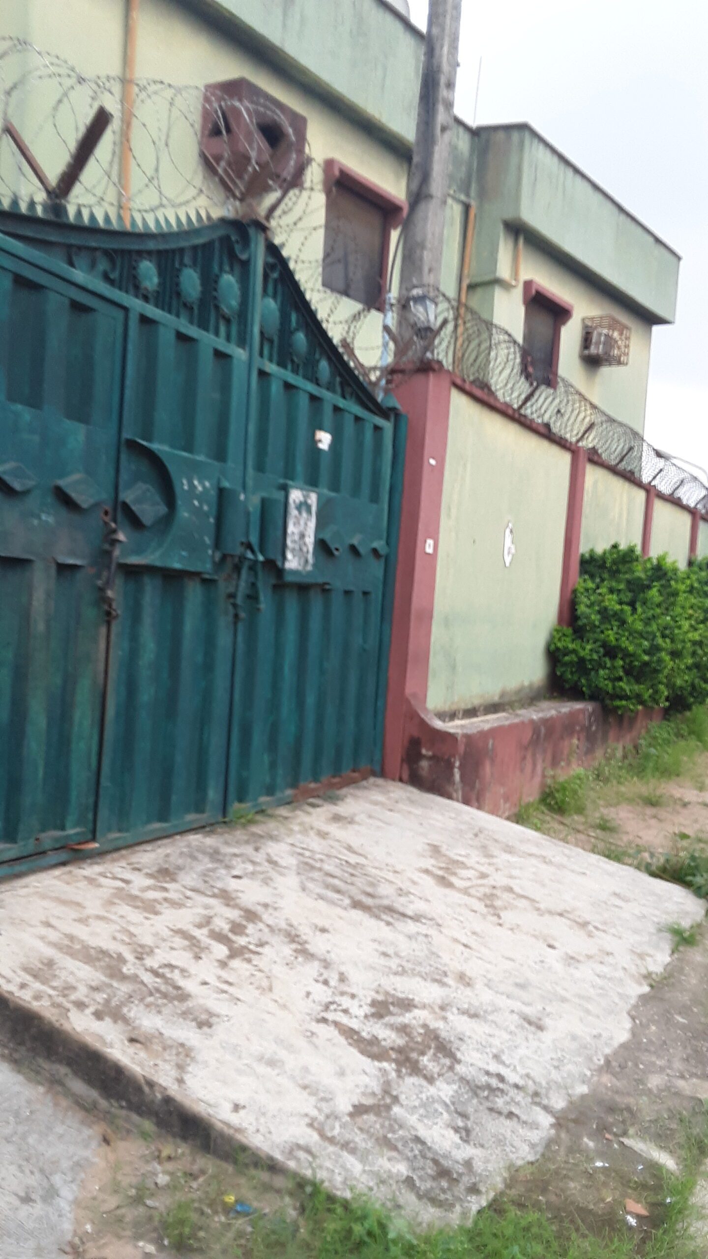 8 Bedroom Duplex for sale.