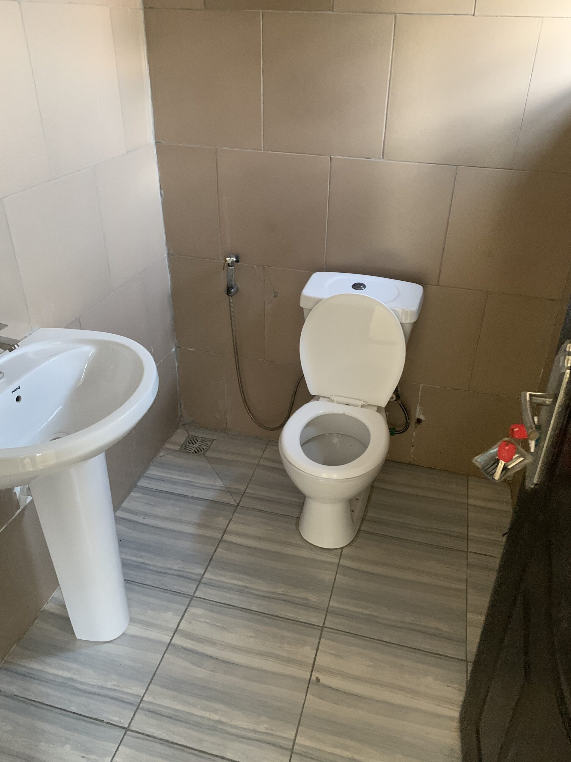 New 3 Bedroom Suite Apartment