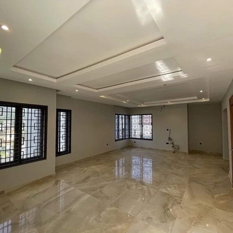 Newly built 3bedroom duplex