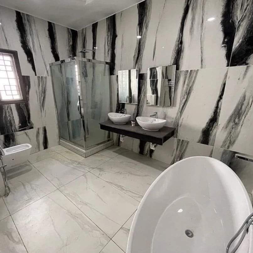 Newly built 3bedroom duplex