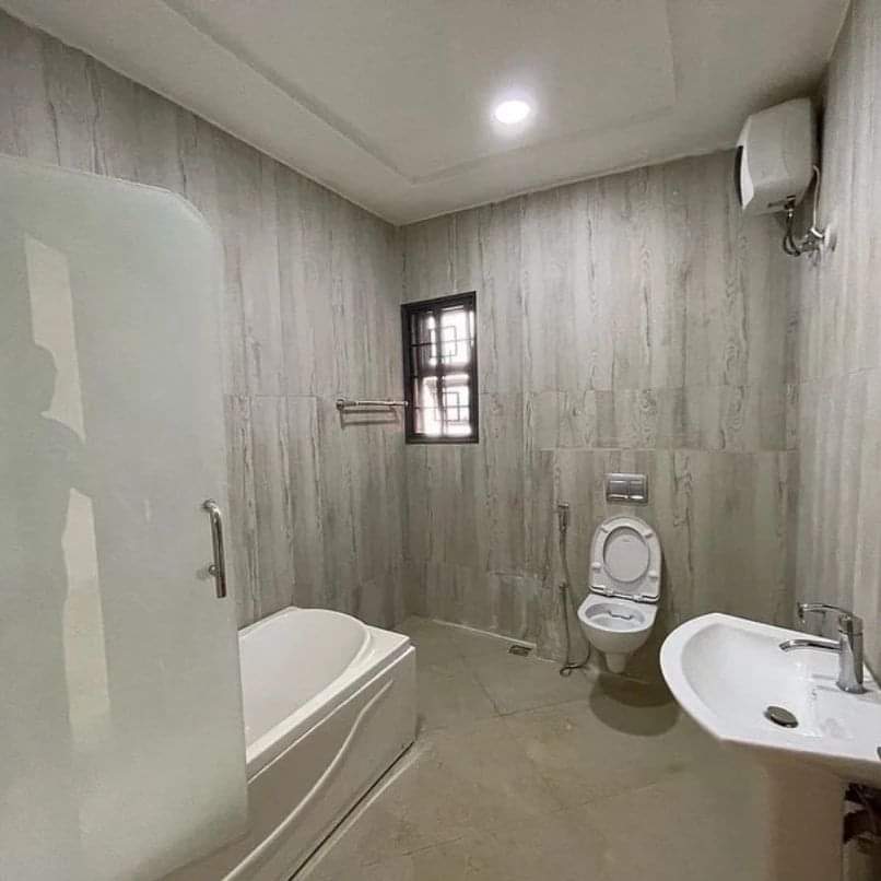 Newly built 3bedroom duplex