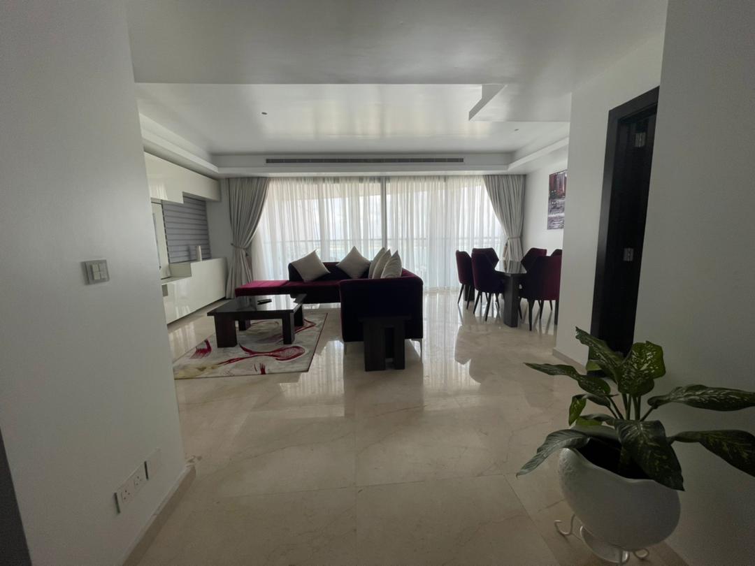 3 bedroom apartment with sea view