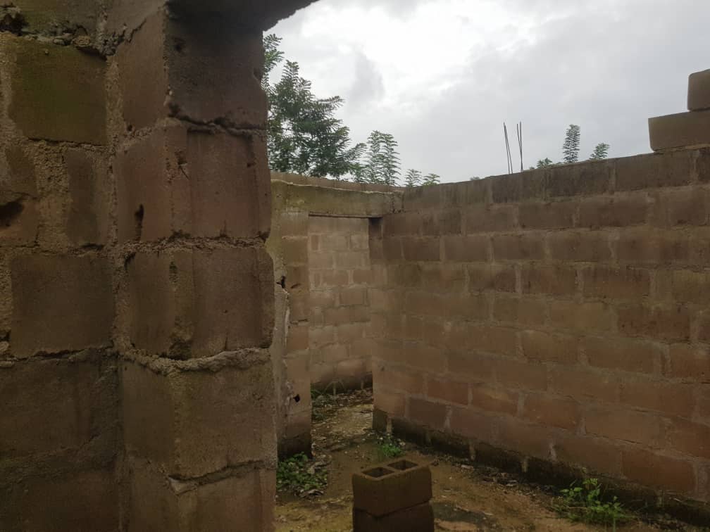 Uncompleted 4 bedroom flat