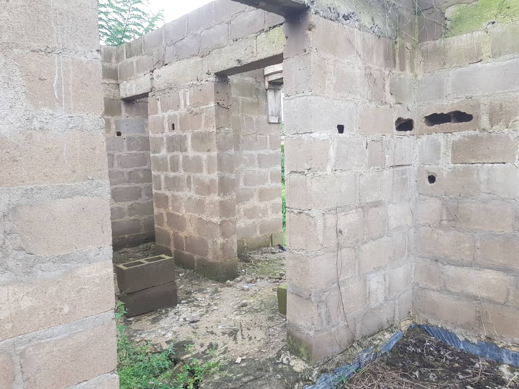 Uncompleted 4 bedroom flat