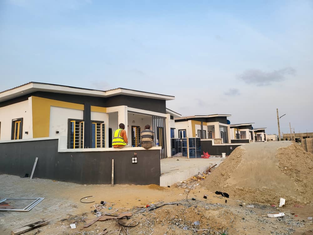 WONDER COURT, Awoyaya is offering a rare opportunity to own a stunning contemporary 3bedroom Detached Bungalow in Lagos