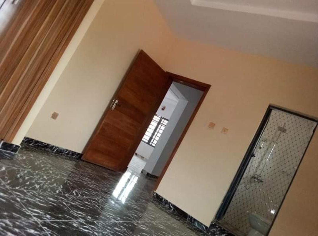 Newly built semi-detached 2bedroom