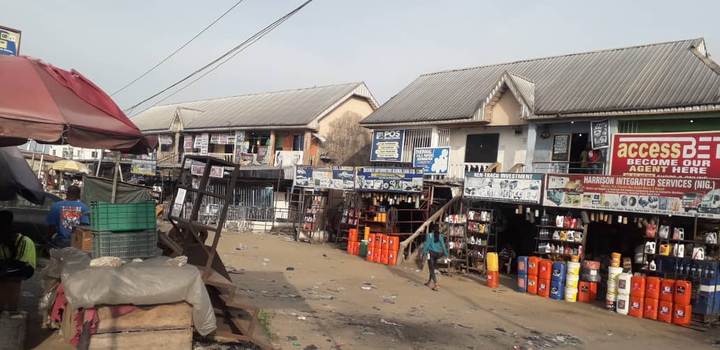 FOR SALE – A Property (20 plots of land) at the Famous Tombia Round-about, Yenagoa (Call 08036777252)