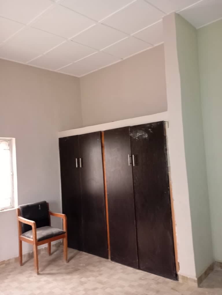 For Sale: 4 Bedroom Bungalow at Phase 3 Centre (Call 08054730123)